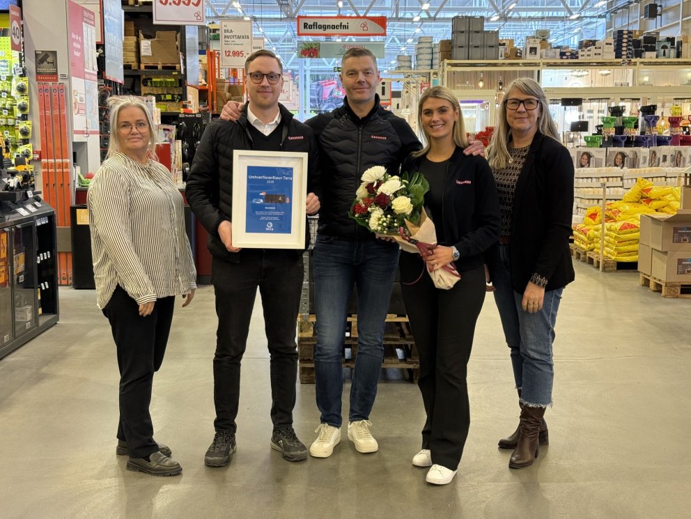 Á myndinni má sjá fulltrúa Bauhaus taka á móti Umhverfisverðlaunum Terra.
Elísabet, viðskiptastjóri&hellip;